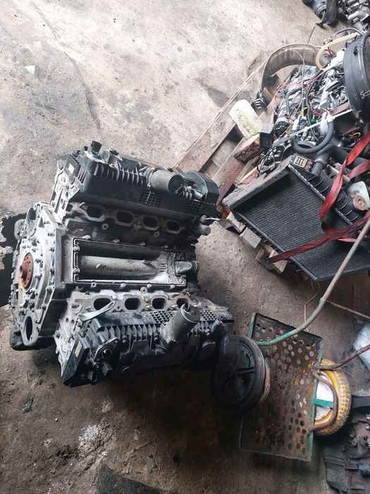 Двигатель двигун мотор  BMW E65 N62B36

 3.6