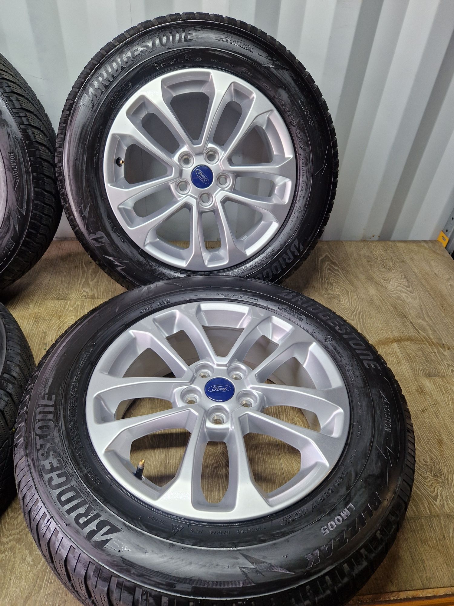 Koła 17 ford kuga escape 5x108 7j et50 os 63.4