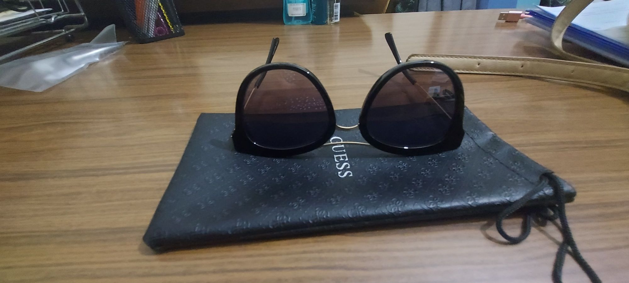 Óculos de sol GUESS