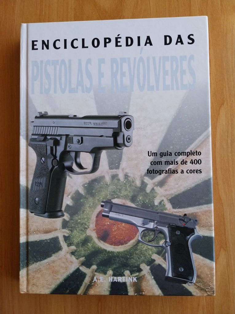 Enciclopédia das Pistolas e Revólveres (272 páginas)