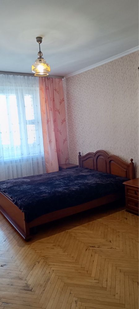 Оренда 3 кімн. Квартира з видом на Печерську Лавру, Печерск