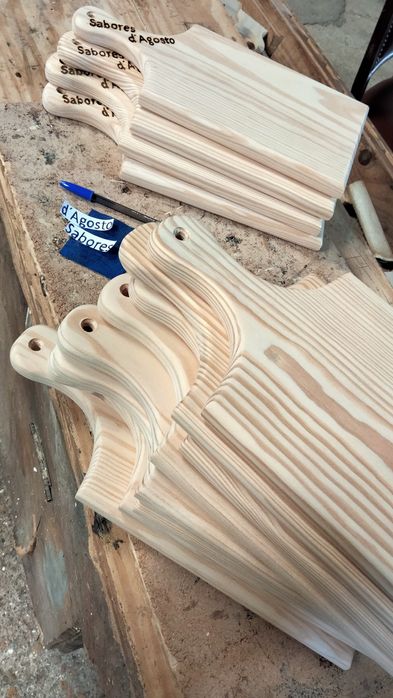 Tábua de mesa com gravação