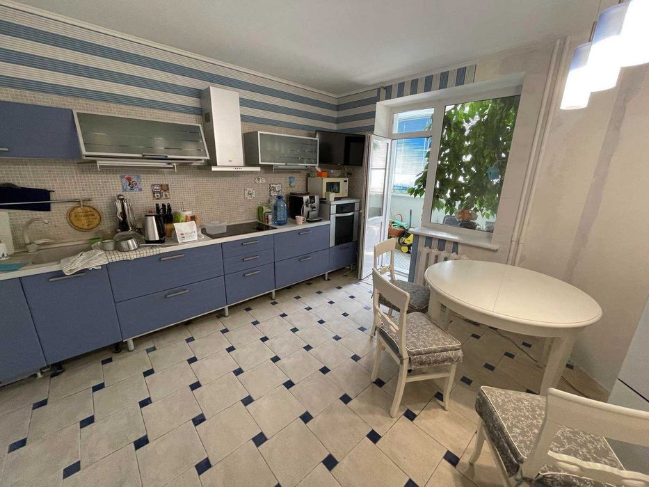 WOW СУПЕРЦІНА !!! Видова 4к 125 м2 на пр-т Бажана Миколи ! Лаундж-зона