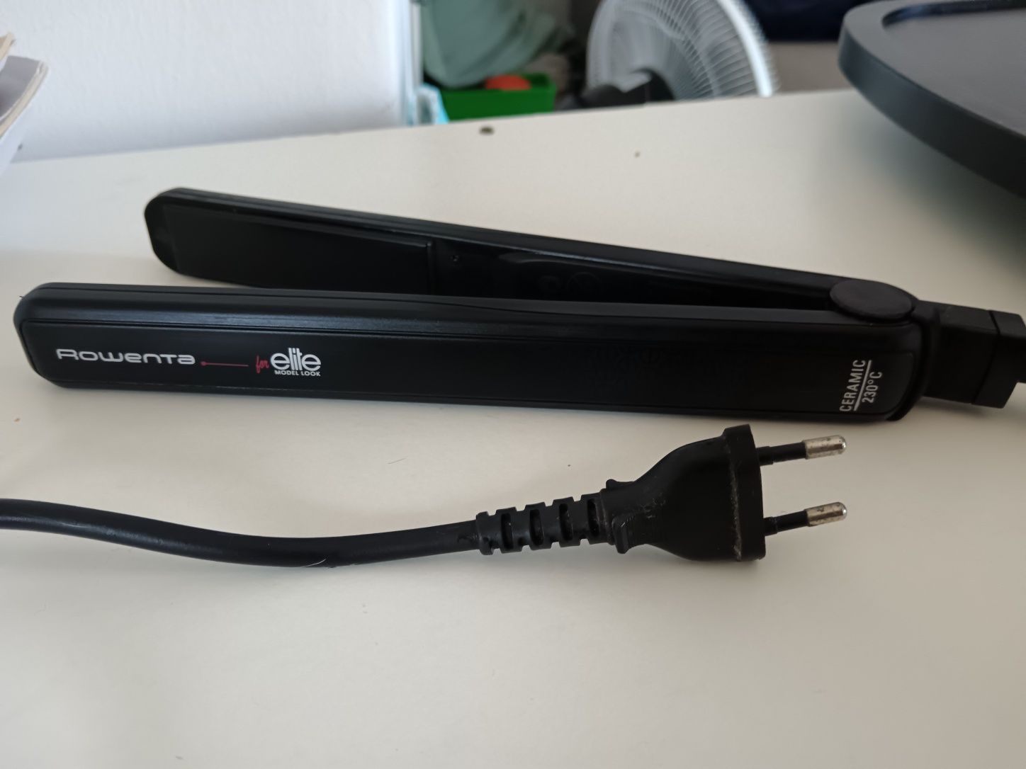 Vendo Alisador de cabelo Rowenta Elite em bom estado