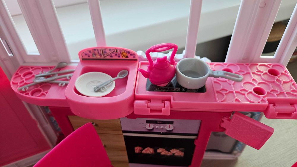 Barbie ляльковий будинок дом