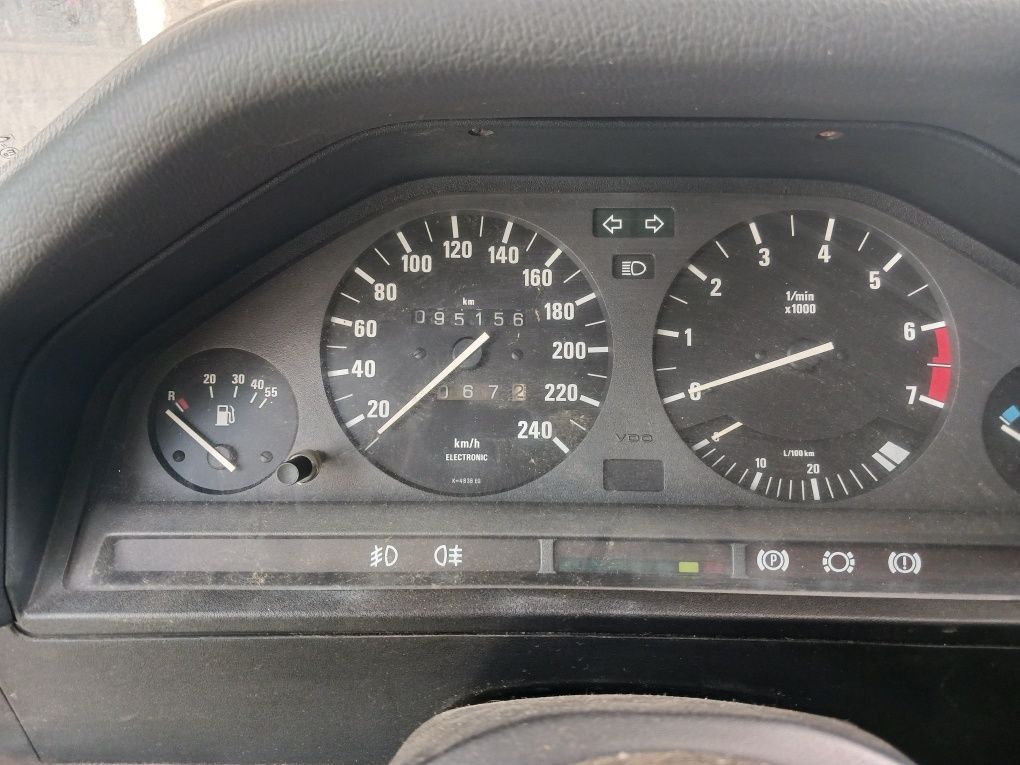 BMW 316i e30 1989 em excelente estado