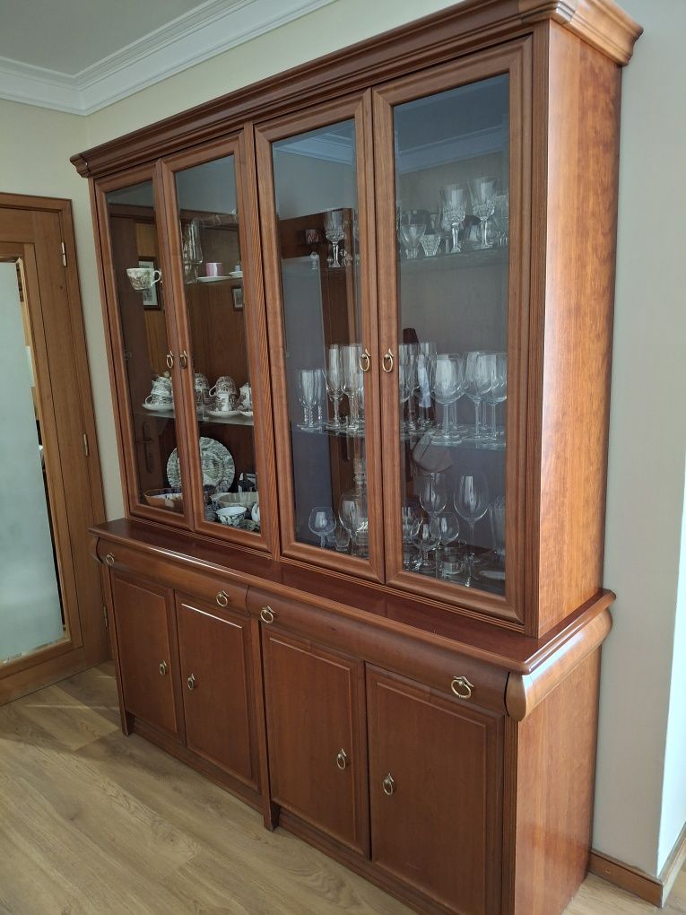 Sala de jantar completa