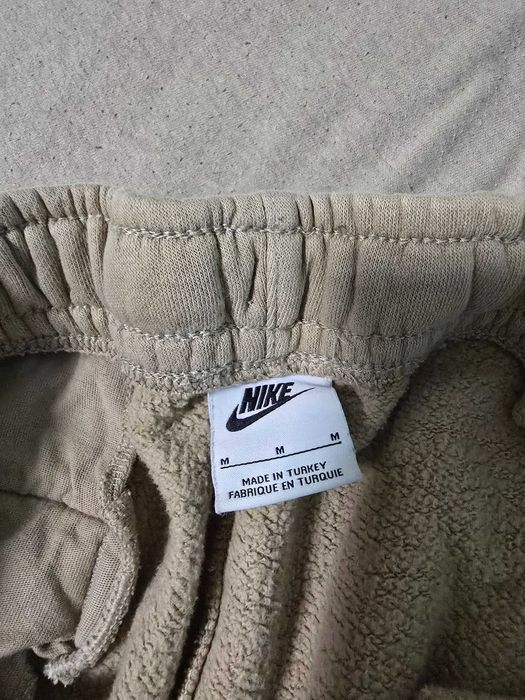 Spodnie dresowe r M bezowe nike