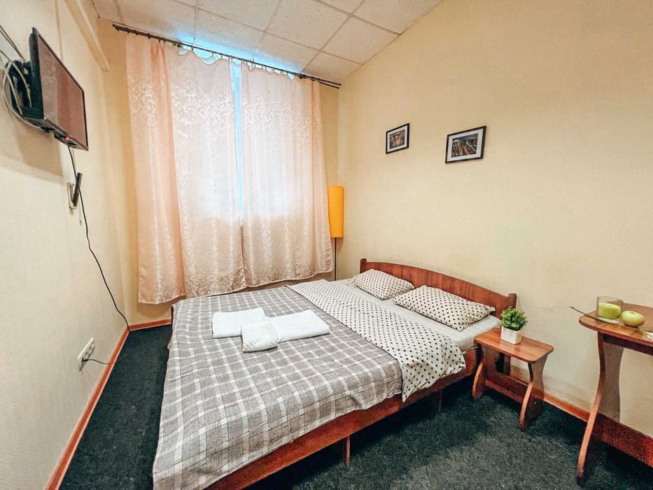Номер в готелі в центрі Києва\ Метро Хрещатик, Олімпійська\Подобово