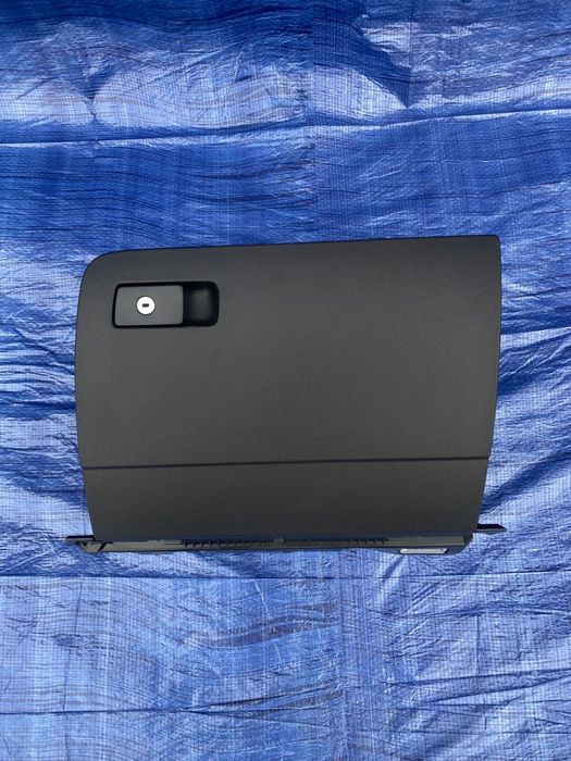 PASSAT B8 SCHOWEK PASAŻERA CZARNY 3G1857097 EUROPA