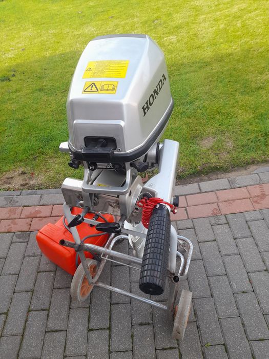 Sprzedam silnik zaburtowy honda 5.