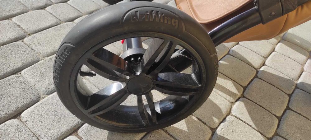 Коляска дитяча Dada