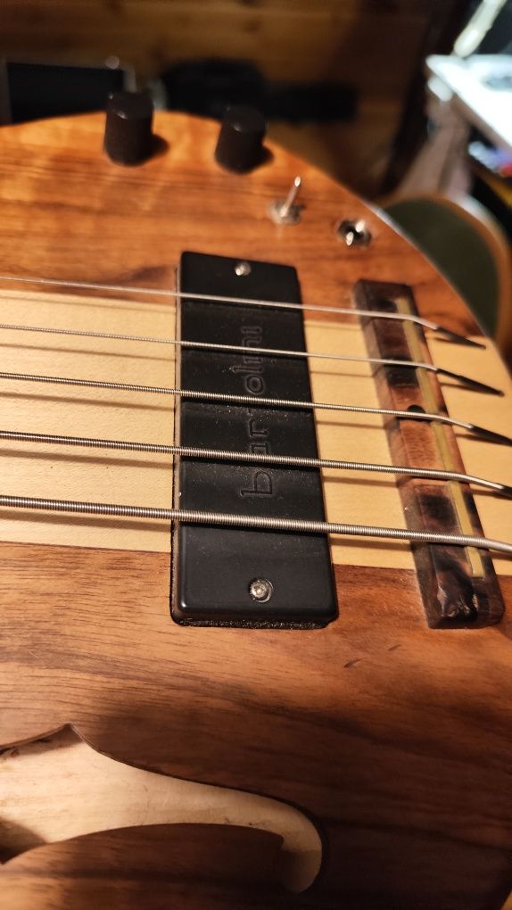 Gitara basowa Vb custom basses fretless 25"