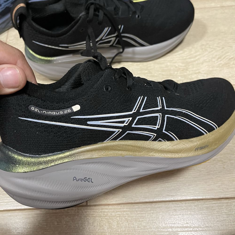 Чоловічі кросівки asics gel nimbus 26 / 45 / 28.5