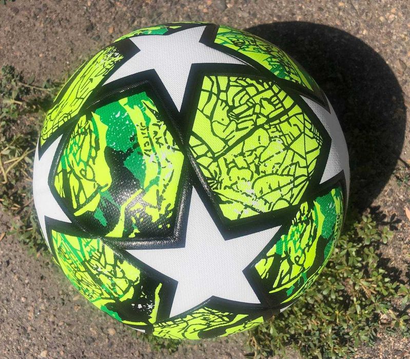Футбольний м'яч Label AD Green 
5-й розмiр