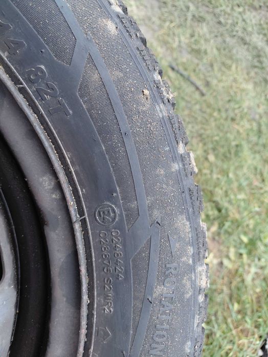 Opony zimowe 185/60/14 zeszłoroczne, bieżnik 8mm, felgi gratis