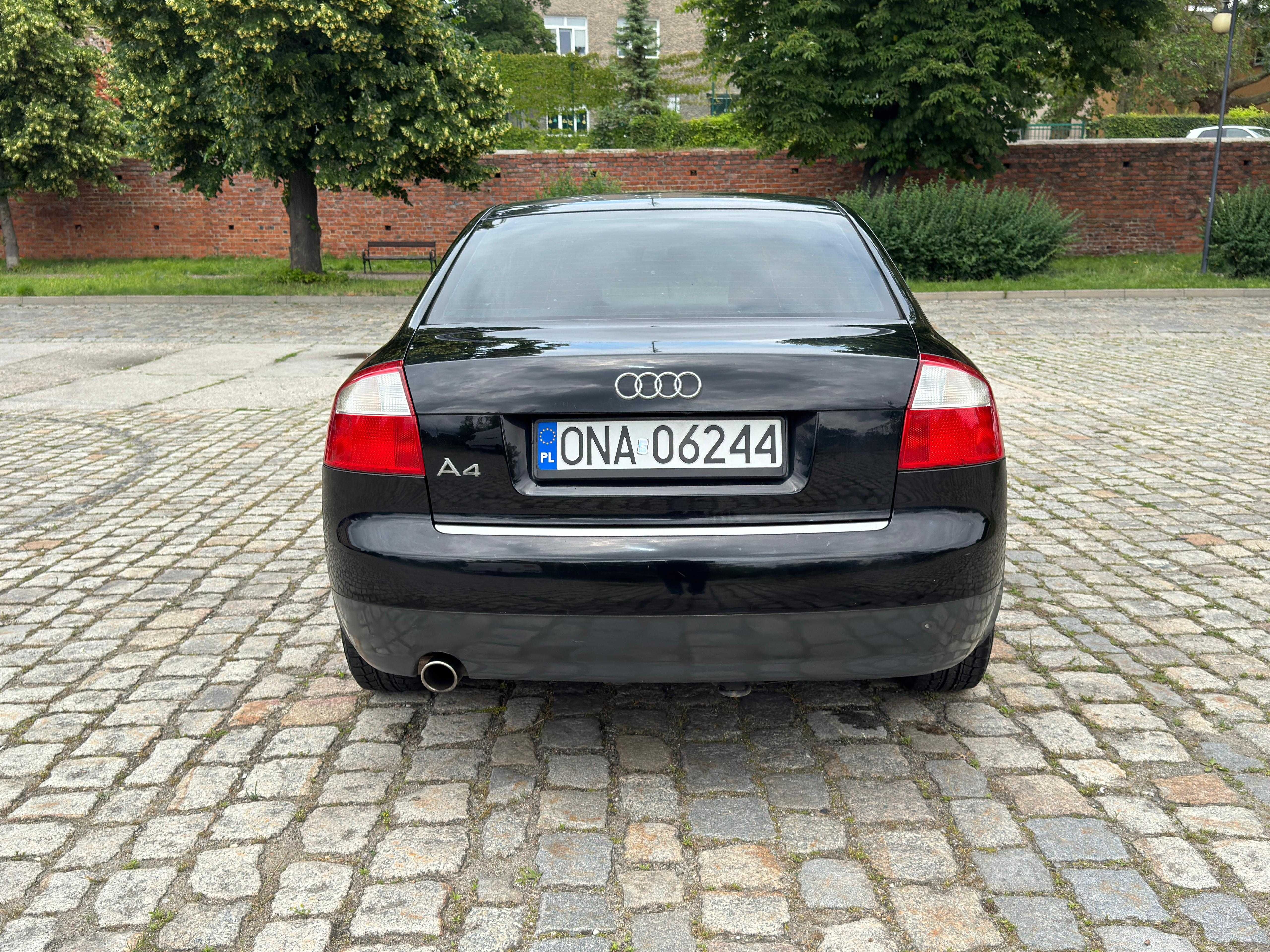 Audi A4 B6 2.0 Benzyna LPG Sedan Czarna 2001 r.