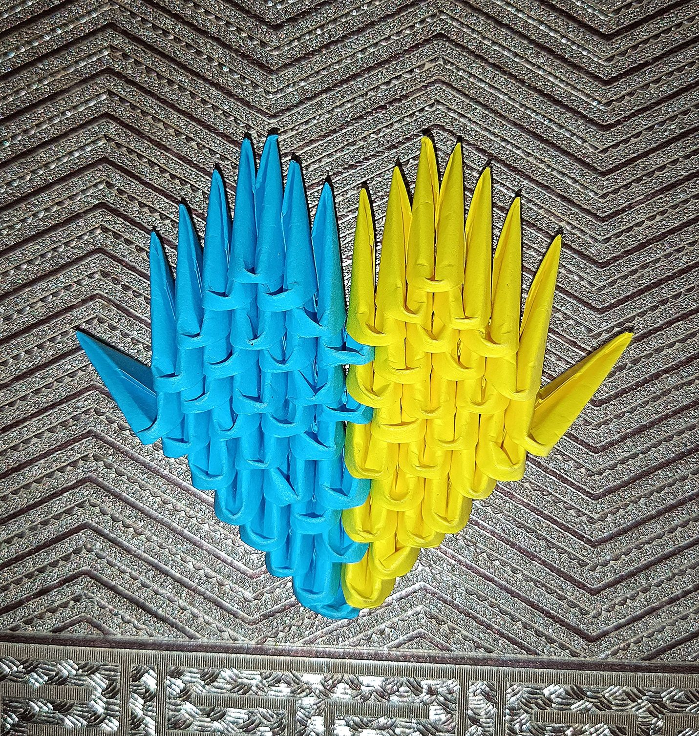 Сердечко у кольорах прапору України ( модульное оригами)