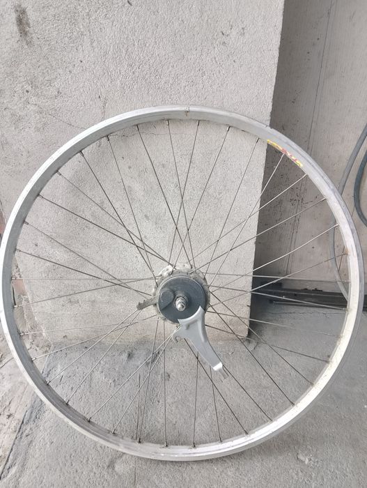 Koło rowerowe 28 cali z z hamulcem w piaście Nexus.