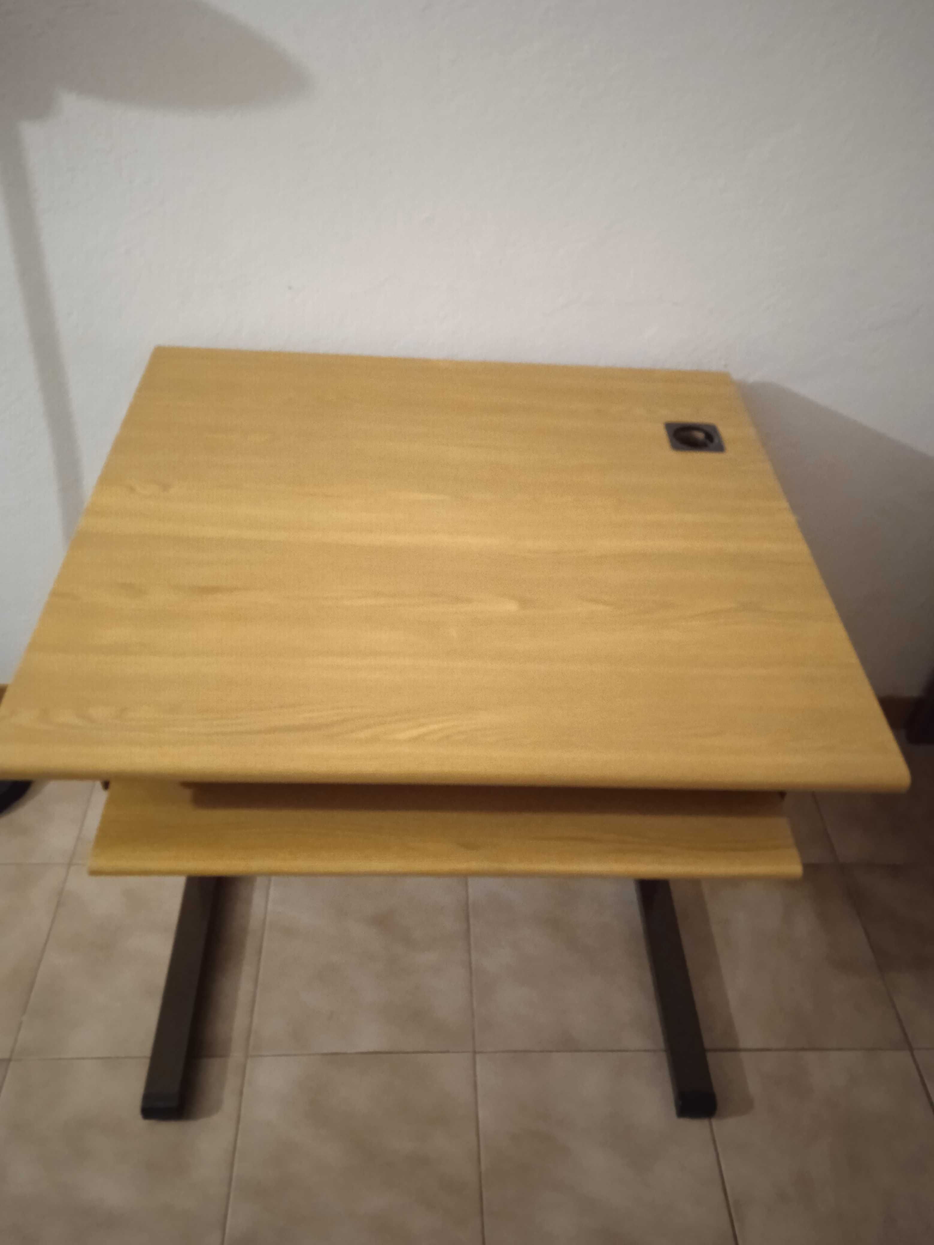 Vendo mesa de escritório ou de quarto como nova