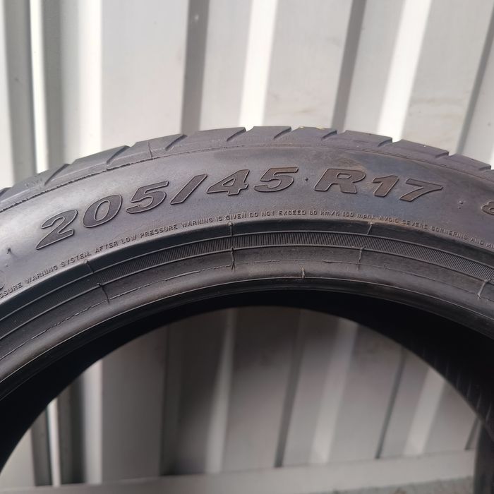 Dwie opony Pirelli P.zero 205/45 R17