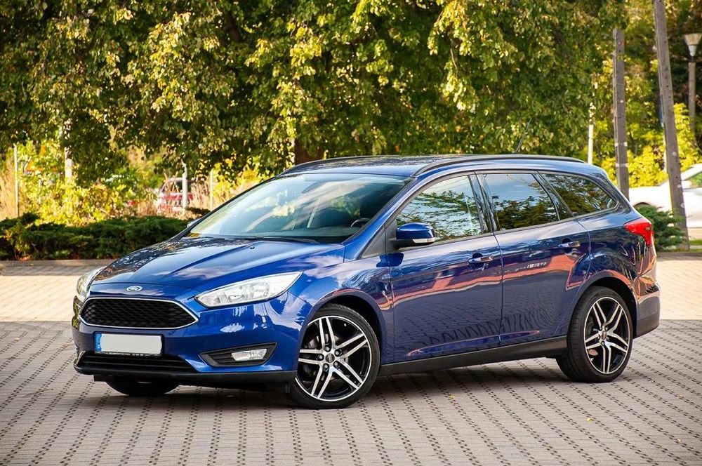 Ford Focus * Alufelgi * Navi * PDC * Grzana kierownica i fotele * Oryginalny laki
