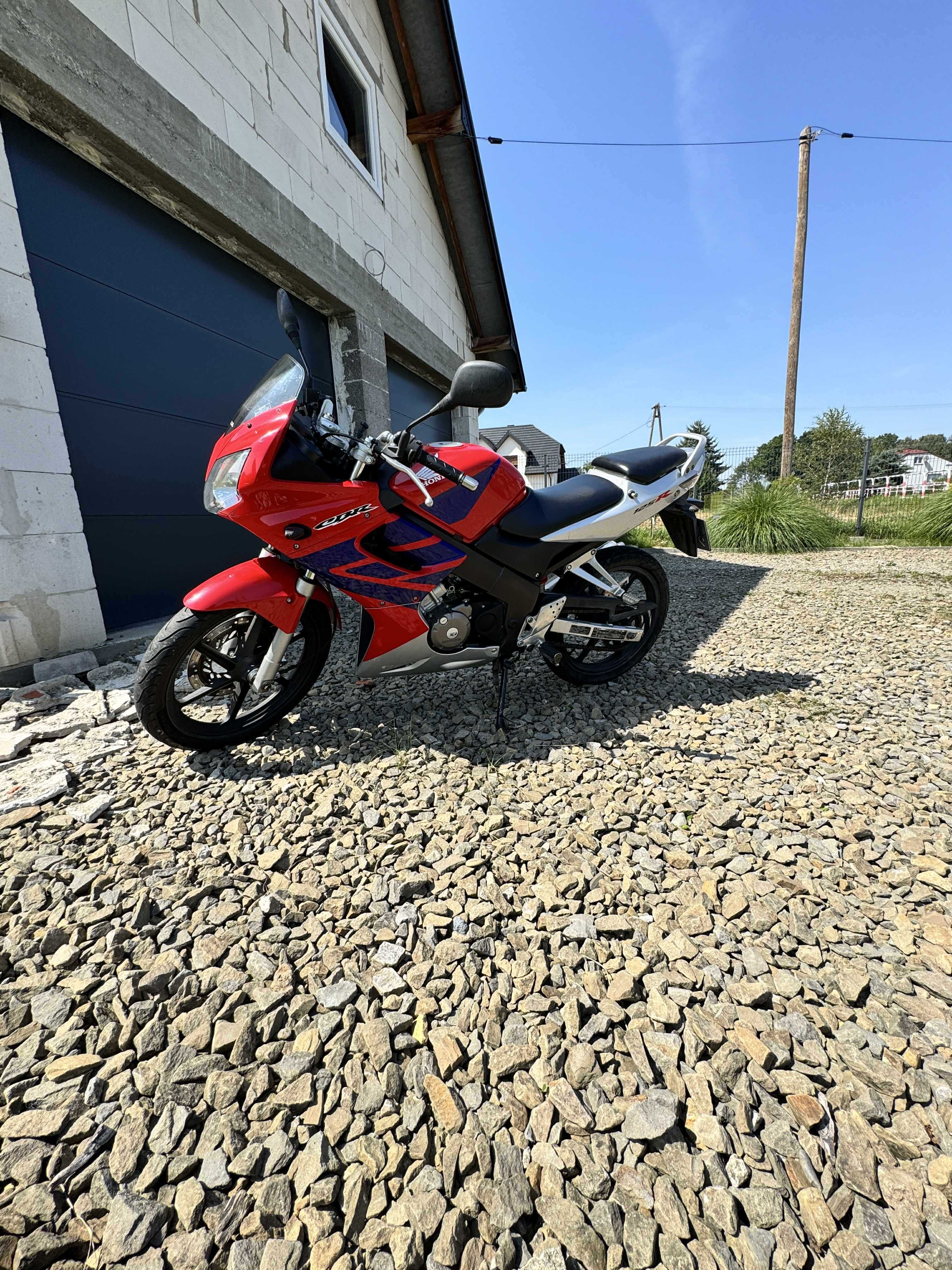 Honda CBR 125 na kategorię B