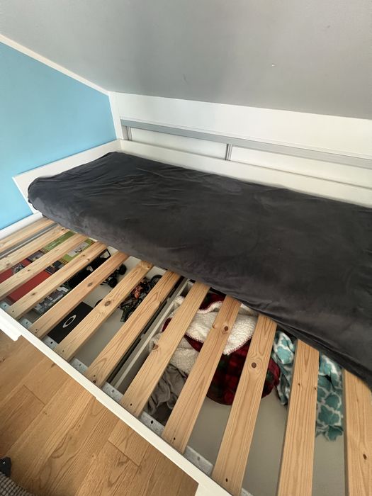 łóżko ikea brimnes białe