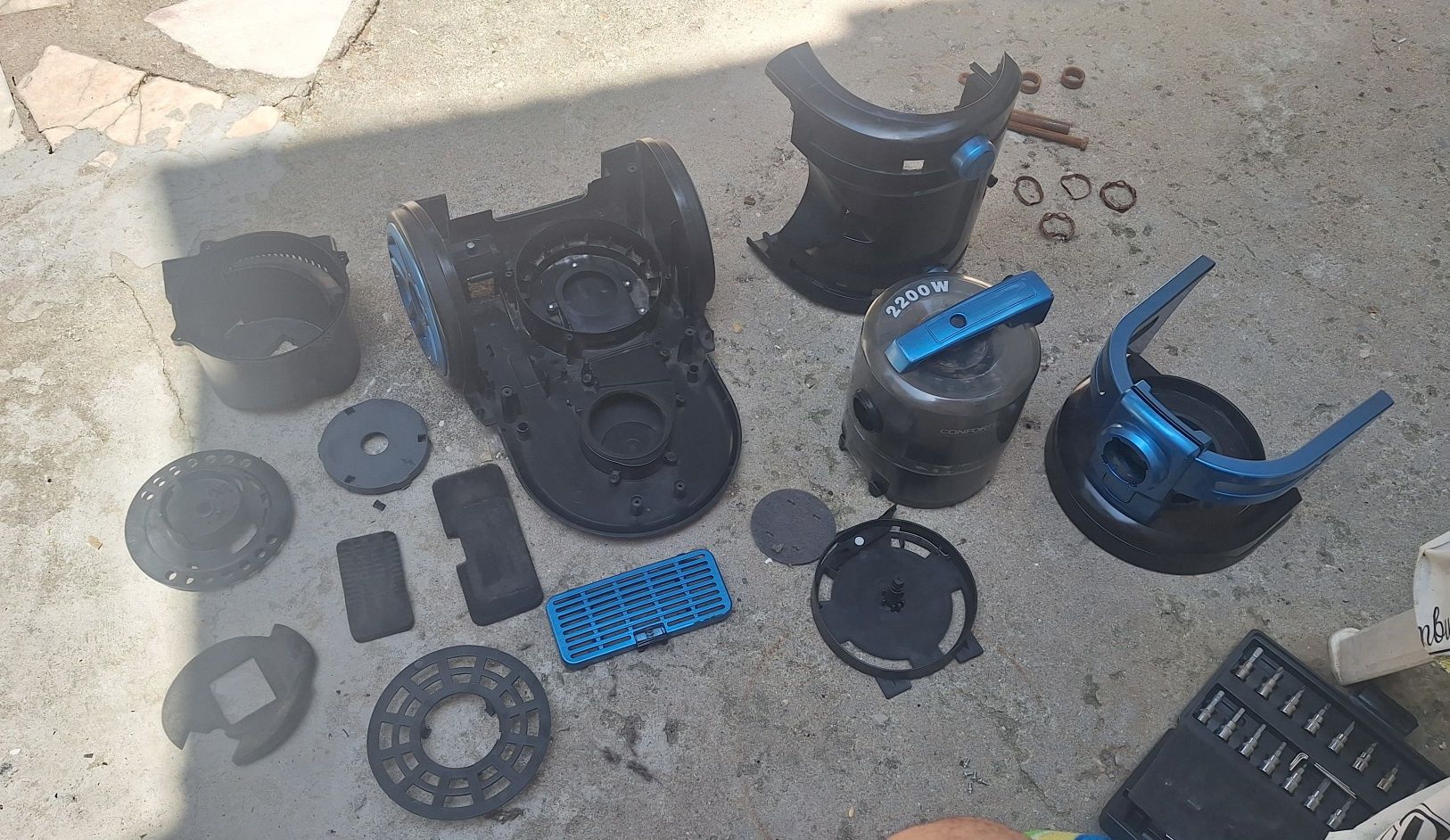 Bosch Serie 2 Bagless para peças