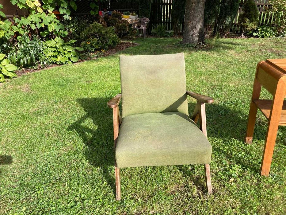 Sprzedam fotele i komodę