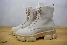 Steve Madden Trapery Tanker Bootie, Botki na platformie, rozmiar 40