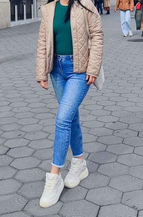 Демисизонна курточка