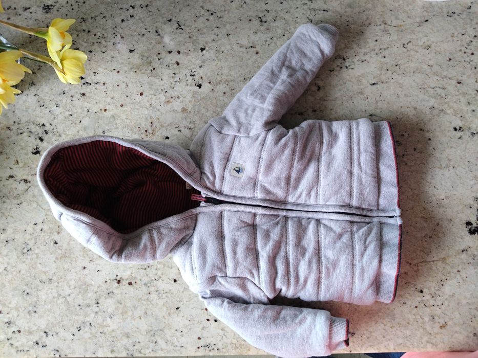 Ciepła bluza kurtka na suwak z kapturem szara ocieplana Junior J 6-9 m