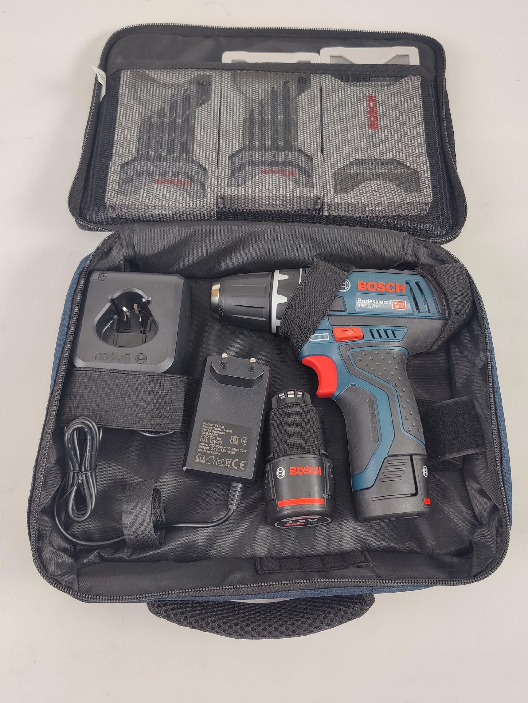 Wkrętarka Bosch zasilanie akumulatorowe 12 V GSR 12V-15 2x akumulator