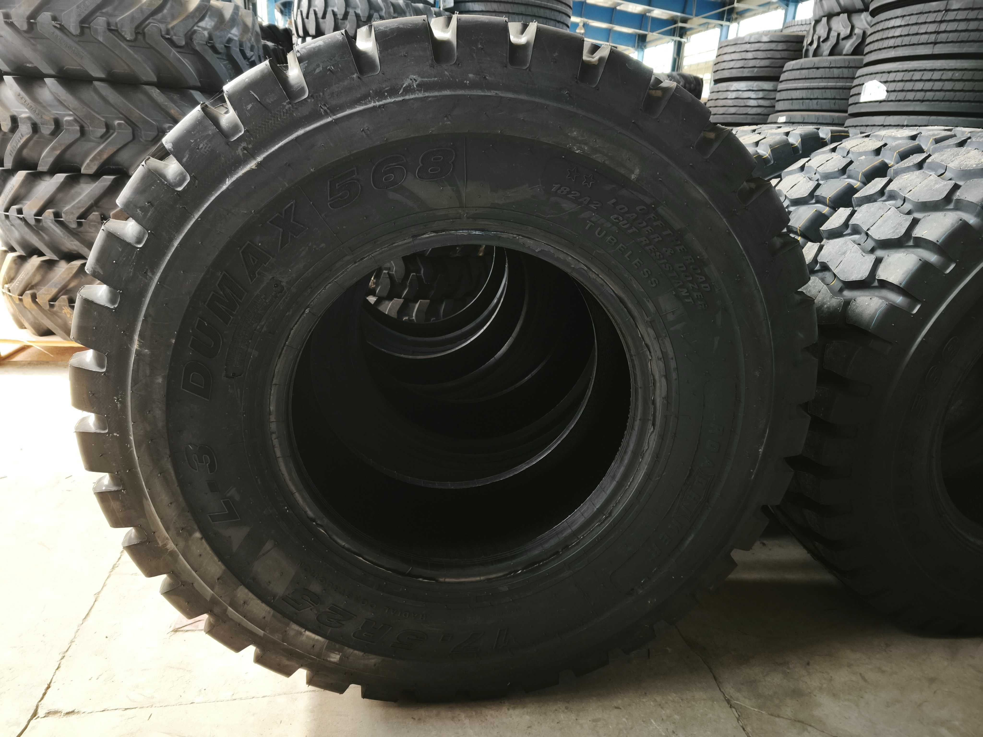 NOWE Radialne opony 17.5R25 Roadhiker L3 Dumax 568 - cena BRUTTO