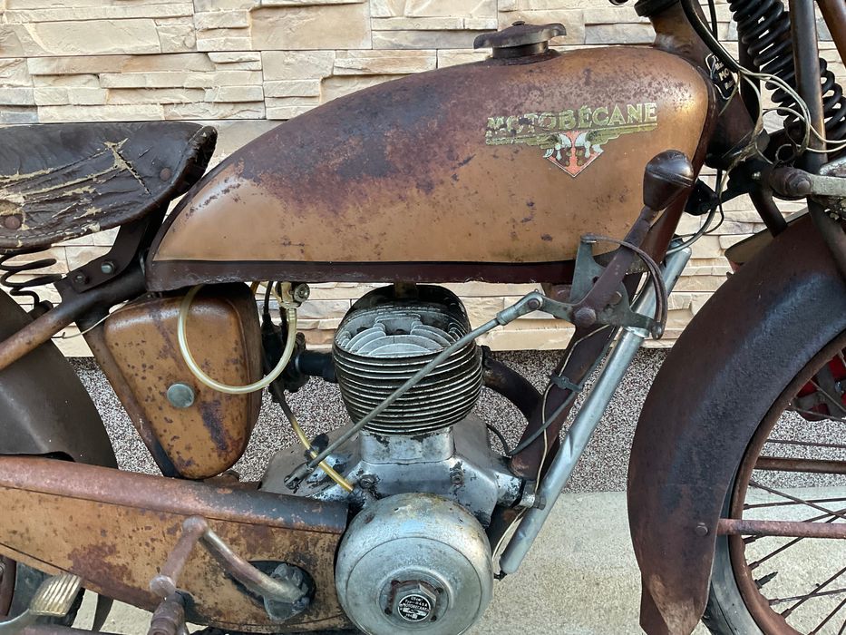 Motobecane model D45 z 1948 roku