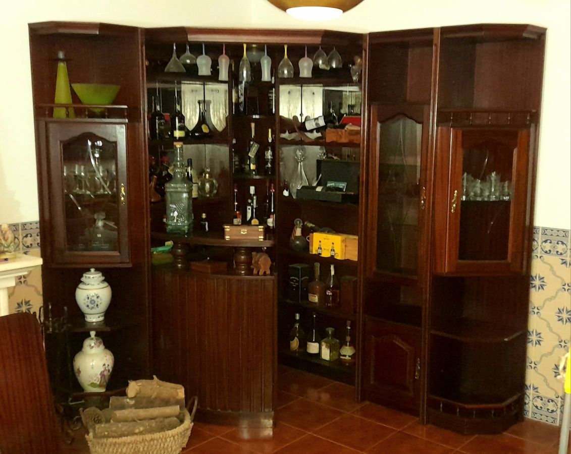 Móvel de sala com bar