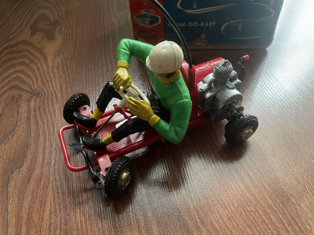 Stara zabawka HUKI gokart sterowany CZZ DDR PRL pudełko