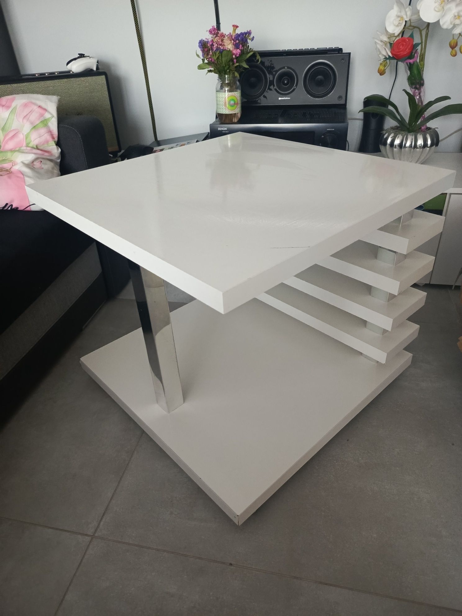 Meble do salonu Plus stolik
