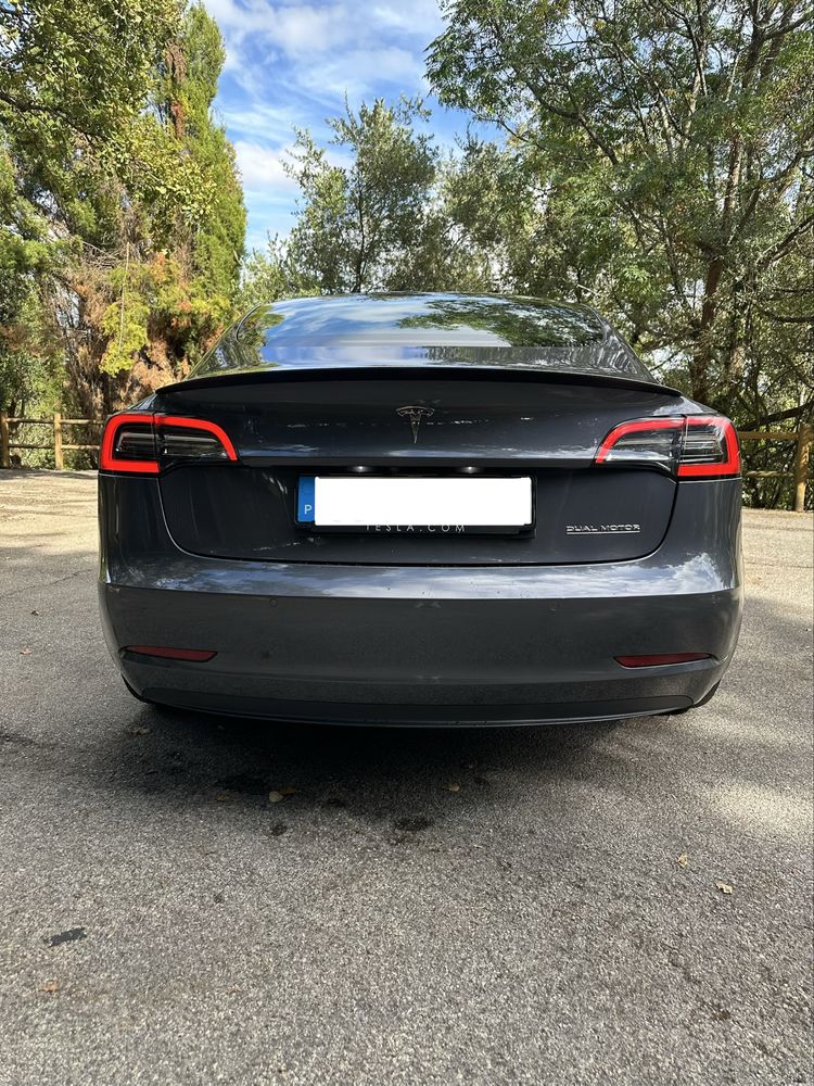 Tesla model 3 performance