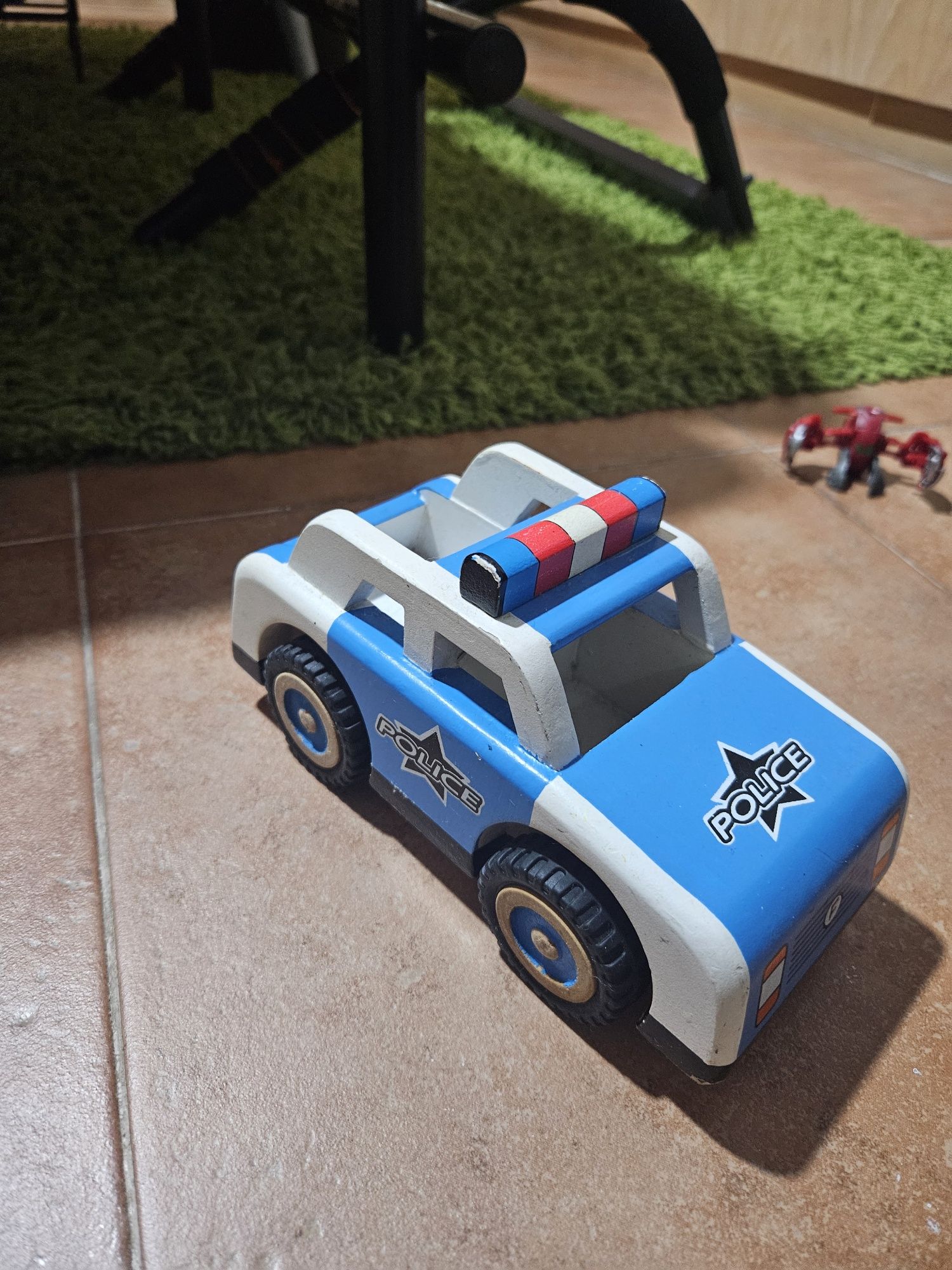 Brinquedos diversos (animais,gormitis,carros,etc)