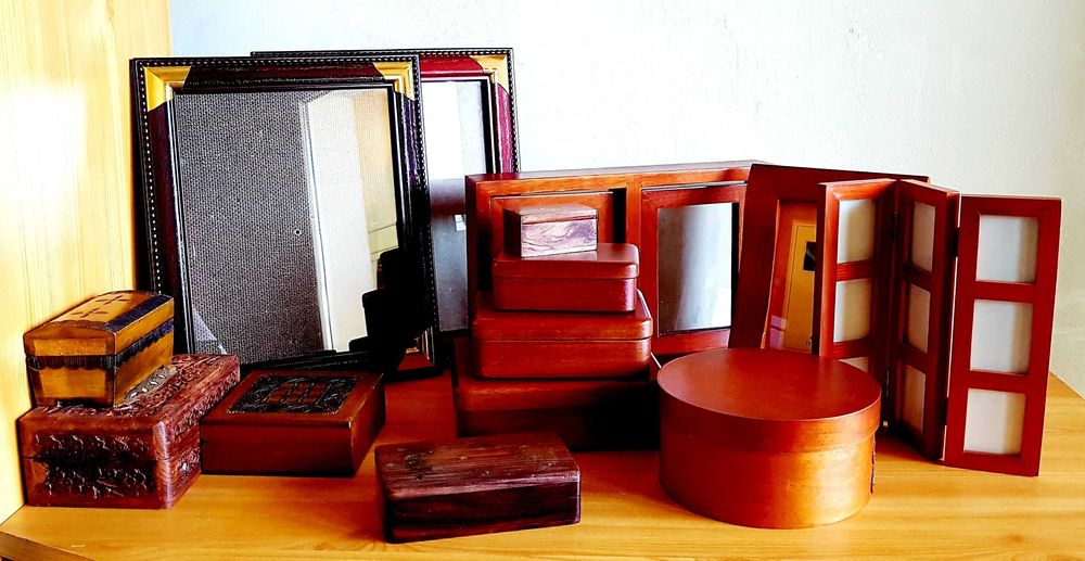 Witryna elegancki regał podświetlenie Ikea czarny orzech + akcesoria