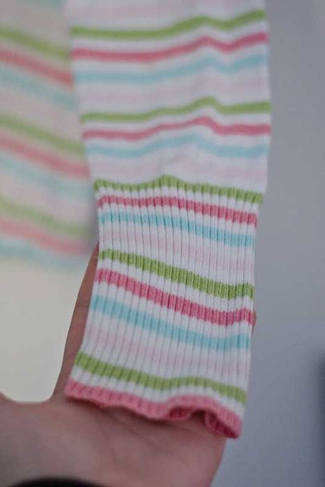 100% bawełna tęczowy sweter z dekoltem V Montego coquette
