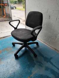 Krzesło biurowe obrotowe czarne stan średni transport wniesienie