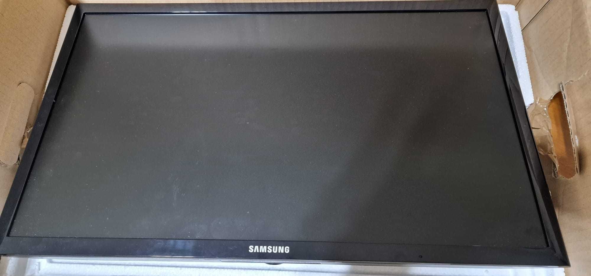 Monitor SAMSUNG S22F350FHU (22'' - Full HD - IPS