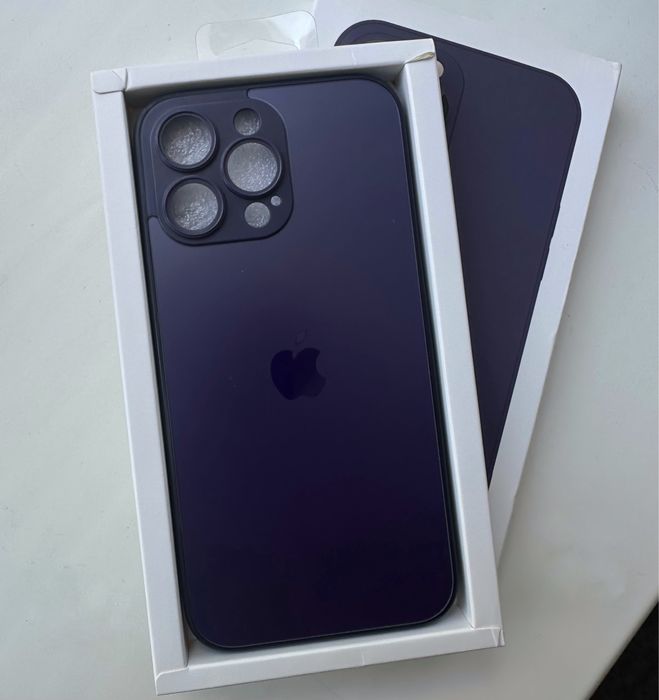 Чохол на 14про макс