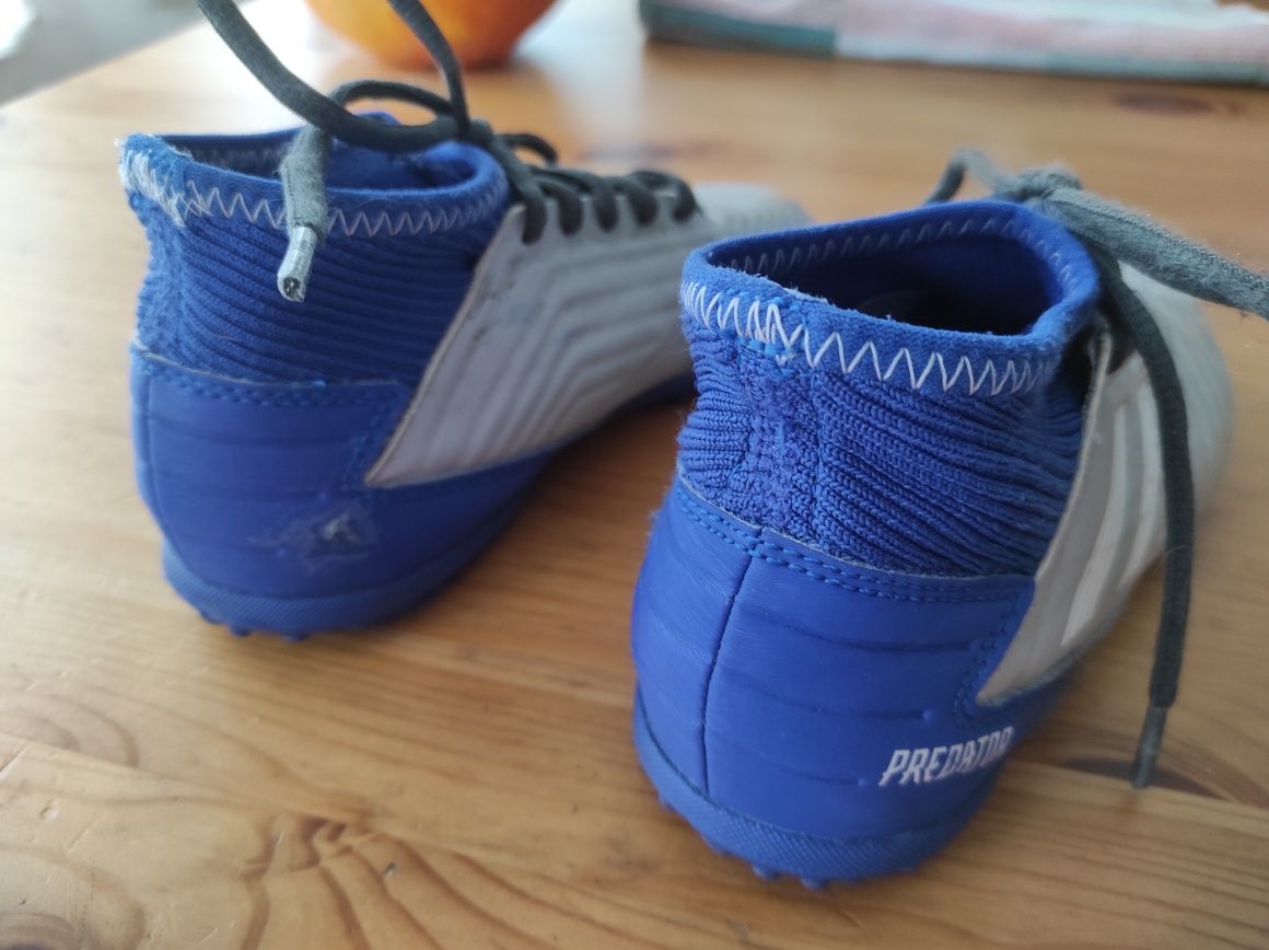 Turfy Adidas Predator rozmiar 33