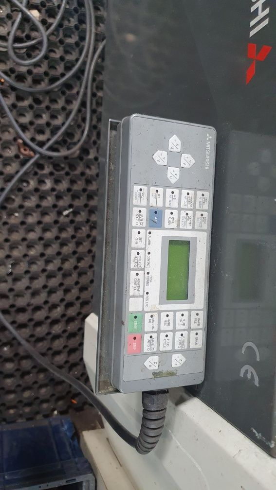 Elektrodrążarka drutowa, wycinarka drutowa Mitsubishi QA10 z 2001r