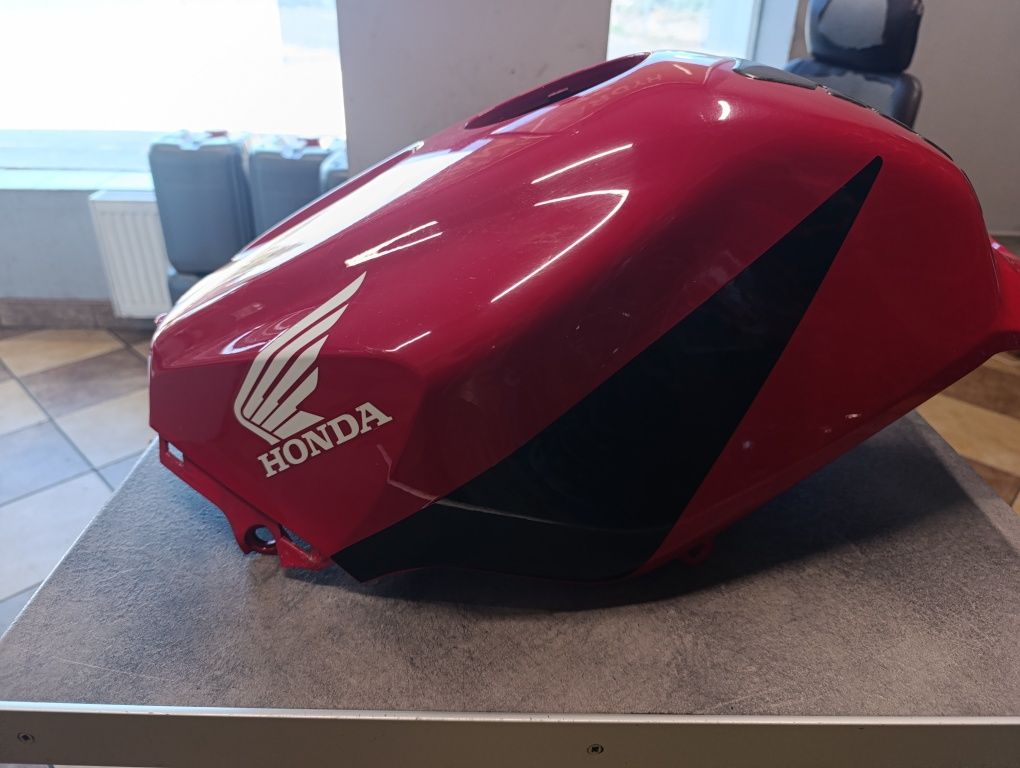 Nakładka na bak honda CBR 600rr pc37