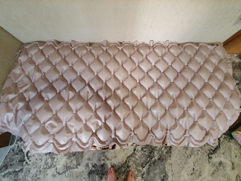 Протипролежневий матрас з компресором